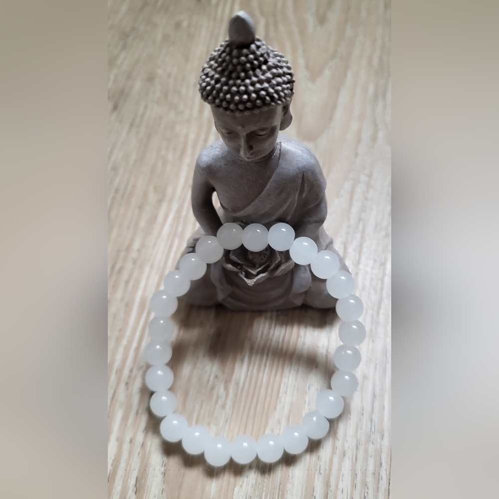 White Chalcedony Beaded Bracelet